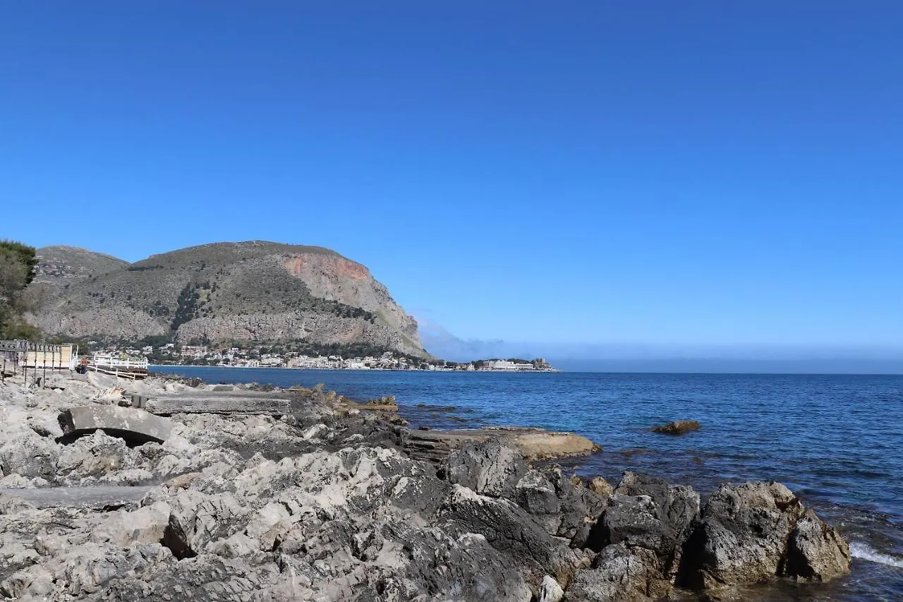 Casa De Paoli - Vista Mare Arenella, Palermo Con Parcheggio Privato Apartment