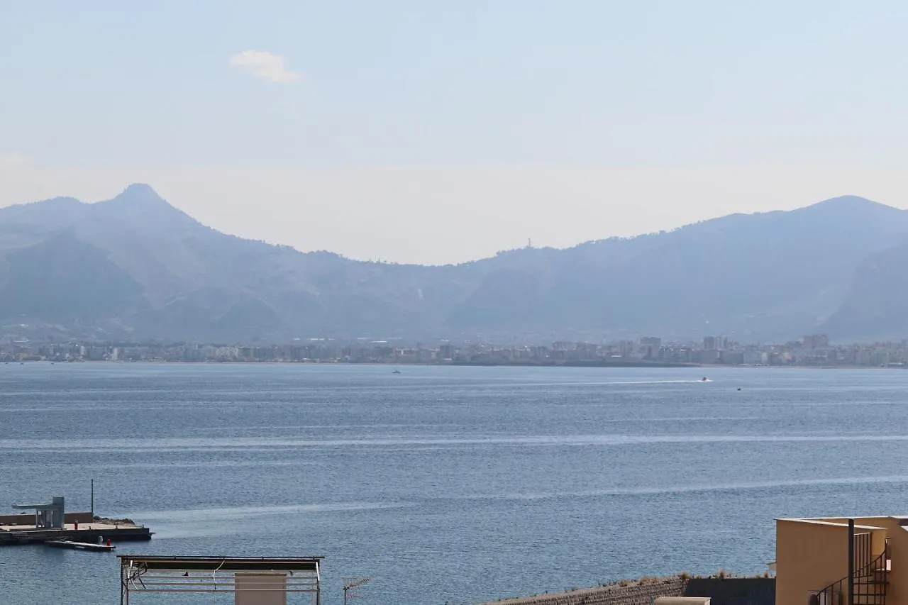 Casa De Paoli - Luminosissimo appartamento vista mare Palermo